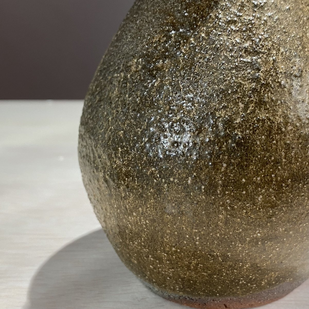 2308-1 黒唐津徳利 明賀亘史 | ryoisseki-online by うつわや涼一石