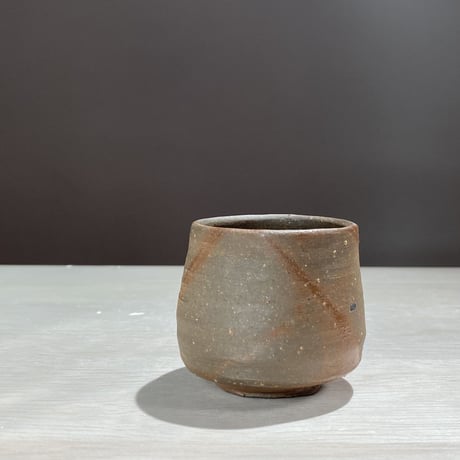 高力芳照 備前黒胡麻酒呑 ぐい呑 高力芳照 作 「備前窯変酒呑」 ～備前焼専門卸小売店 川口陶楽苑～