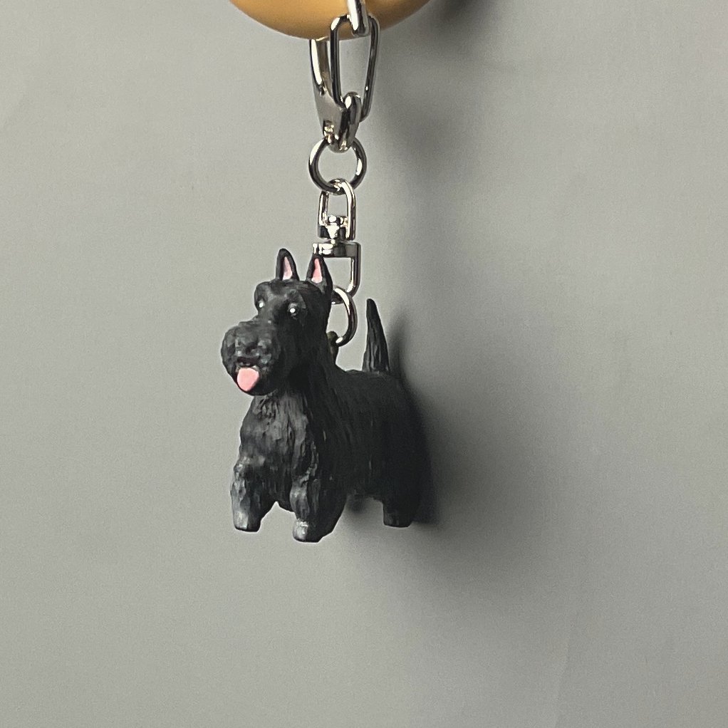 犬置物 スコティシュテリア黒 樹脂製 キーホルダー | Haniibaaz