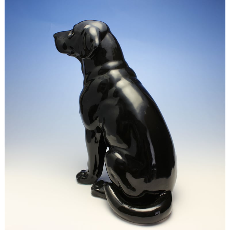 ラブラドール置物 Amazon.co.jp: ブラックラブラドールレトリバー 置物 座っている