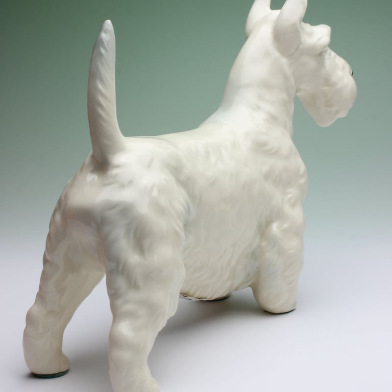 陶器犬置物 スコティッシュテリア 白 小 | Haniibaaz