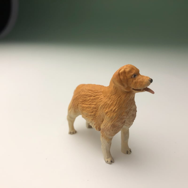 ミニチュア犬フィギュア ゴールデンレトリバー 樹脂製 犬置物 ミニチュア犬フィギュア ゴールデンレトリバー 樹脂製 犬置物