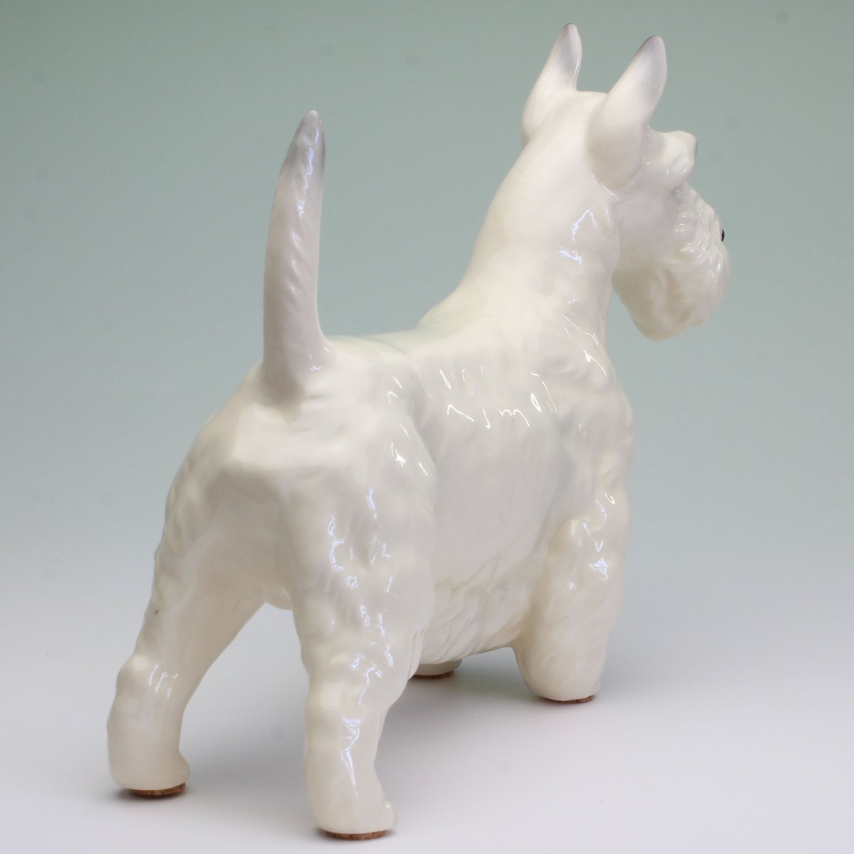 【美品】スコティッシュテリア　陶器　置物　インテリア　工芸品　美術品　A2622 陶器犬置物 スコティッシュテリア ウイートン 小麦 小 | Haniibaaz