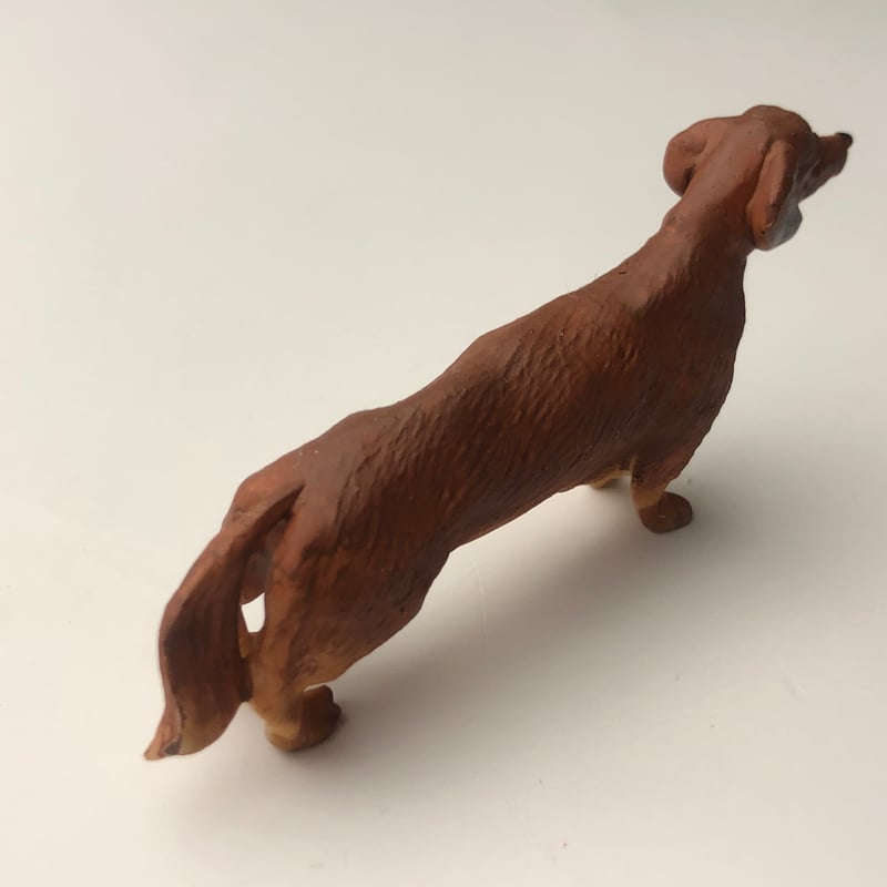 ミニチュア犬フィギュア ダックスレッド 樹脂製 犬置物 | Haniibaaz