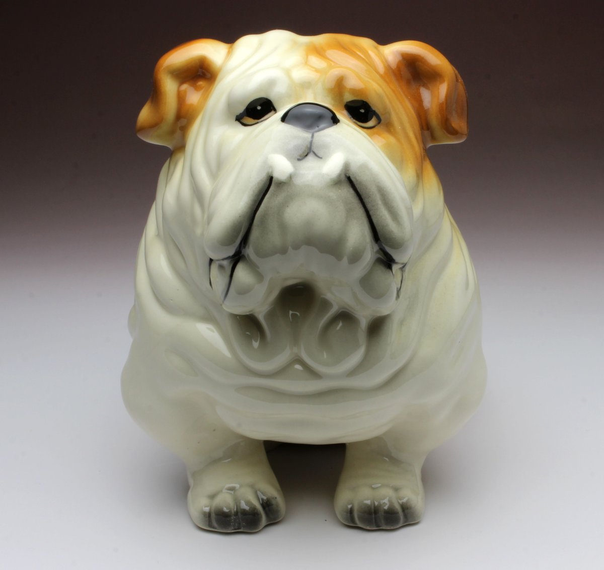 陶器犬置物 イングリッシュブルドッグ レッド&ホワイト 座り姿 | Haniibaaz