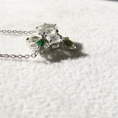 【necklace】　グリーンクォーツ 6mm クローバーインカット green