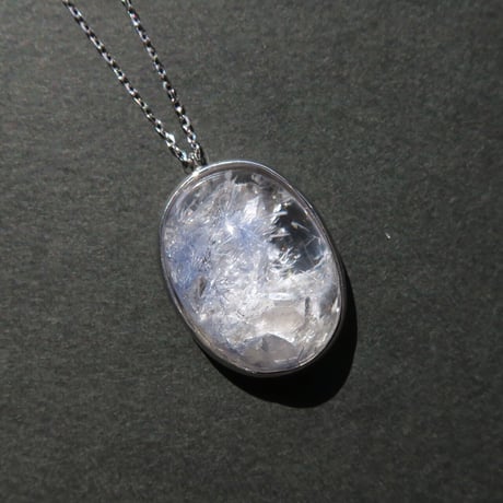 デュモルチェライト+クォーツインクォーツ　necklace