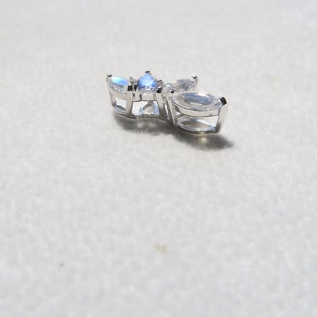 【charm】　Fairy charm（Moon veil）