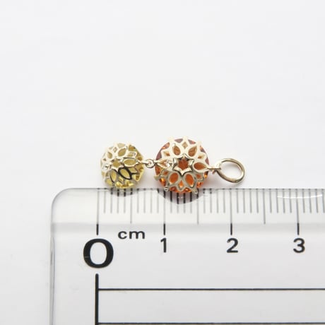 【charm】　エクストラシトリン8ｍｍ+イエローベリル6ｍｍ ダンデライオンカット　気ままにリメイク
