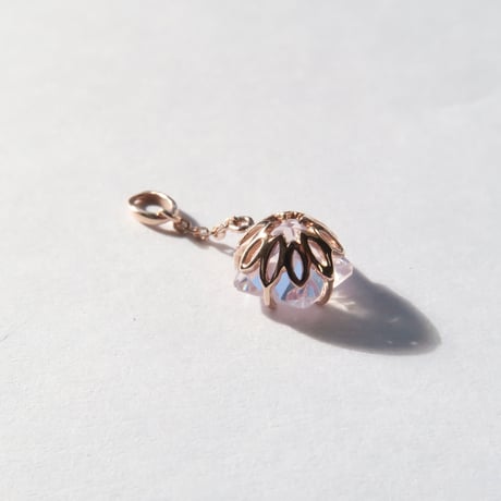 ミルキーアメジスト 7mm さくらシェイプ charm