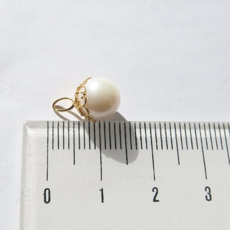 【charm】　アコヤパール 8mm（Frosty Silk)