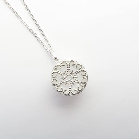 【necklace】　硝子の宝石 snow dome