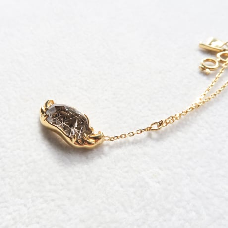 【necklace】　スモーキークォーツ　ヒゲ型　甲州貴石切子.
