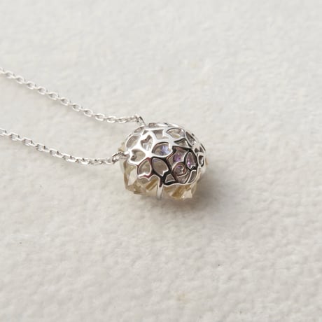 【necklace】　ルチルクォーツ　10mm　ぺたんこさくらシェイプ