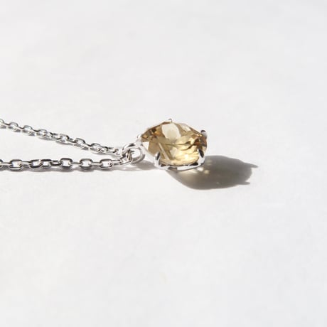イエロージルコン 6mm さくらインカット necklace