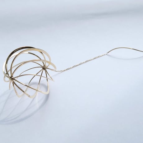 Flowing lines（P-137）pierced earrings