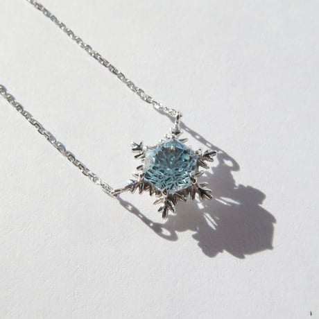 スイスブルートパーズ 6mm ゆきんこカット necklace