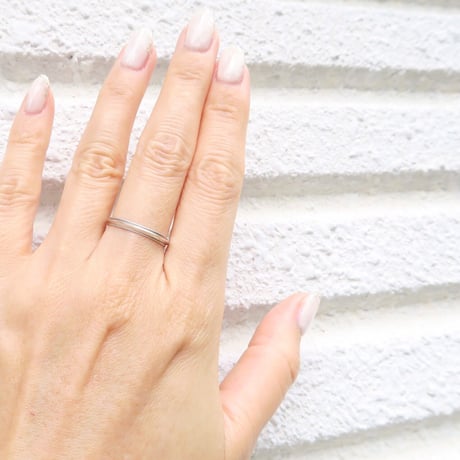 Flowing lines（R-143-3）Ring