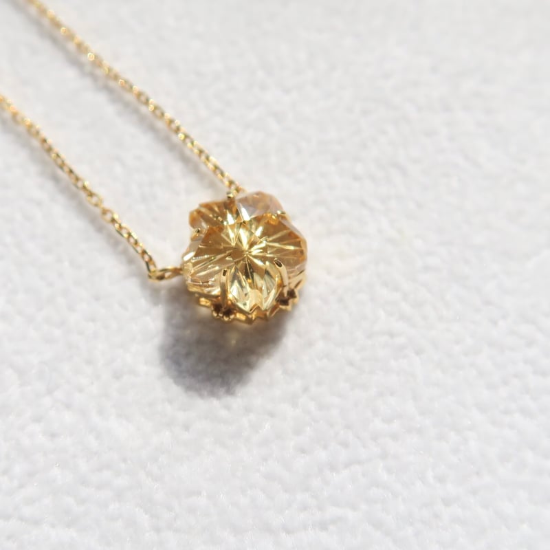 シトリン 桜型 甲州貴石切子 necklace | FREESIA シトリン 桜型 甲州貴石切子 necklace | FREESIA