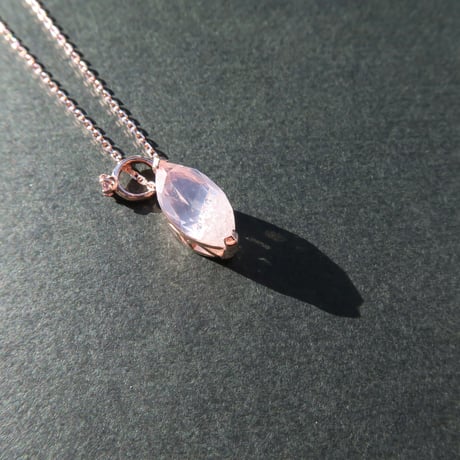 【necklace】　ローズクォーツ 12×6mm マーキス クラッシュクォーツ