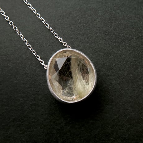 【necklace】　ルチルクォーツ　かんなカット