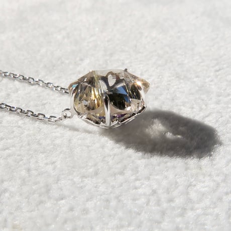 【necklace】　ルチルクォーツ　10mm　ぺたんこさくらシェイプ