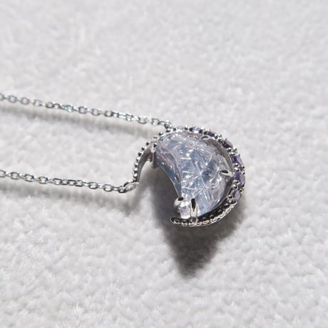 スコロライト 月型 甲州貴石切子 necklace