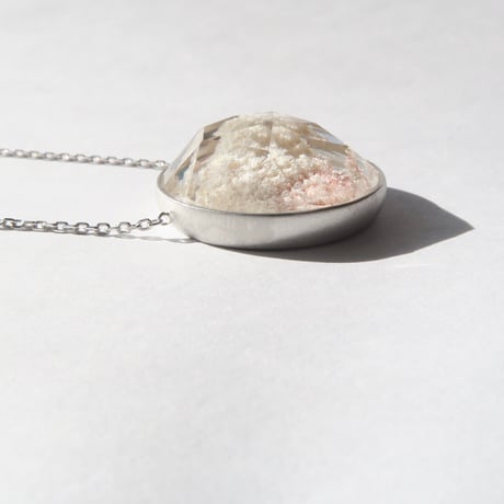 ホワイトガーデンクォーツ 19mmRD かんなカット　necklace