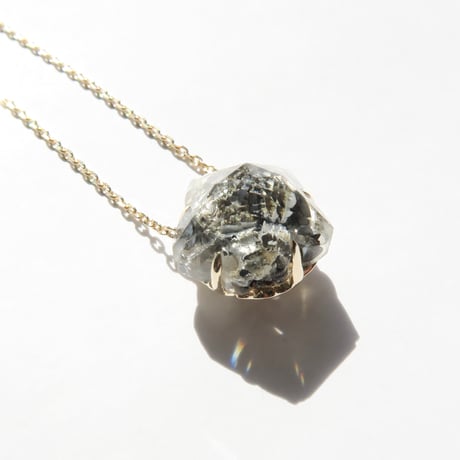 【necklace】　マイカインクォーツ 10mm 桜切子の切子なし