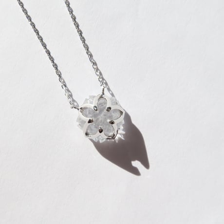 デュモルチェライトインクォーツ 10mm さくらシェイプカット necklace