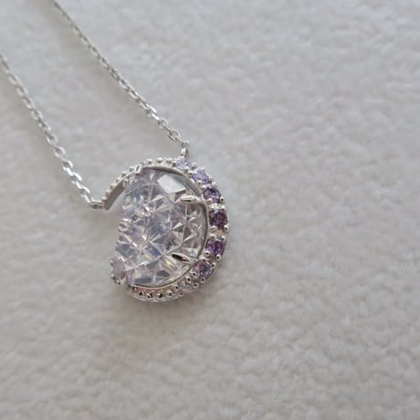 スコロライト 月型 甲州貴石切子 necklace