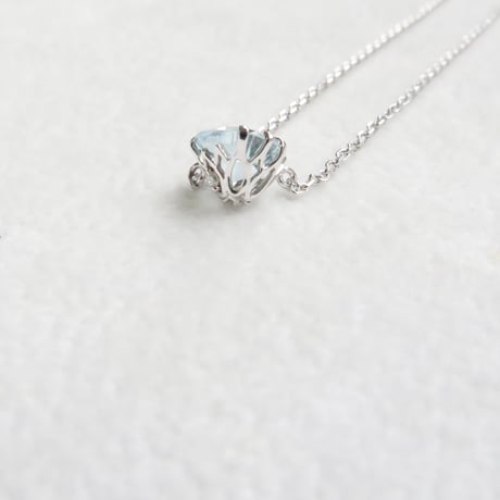 【necklace】　アクアマリン　6mm　クローバーインカット