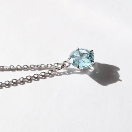 ブルージルコン 6mm さくらインカット necklace