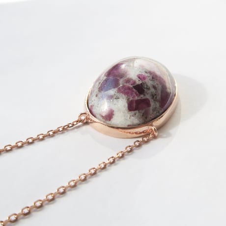 【necklace】 ルビーイングラナイト：シミズ貴石 会長カット