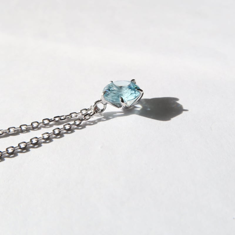 ブルージルコン 6mm さくらインカット necklace | FREESIA