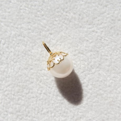 【charm】　アコヤパール 8mm（Frosty Silk)