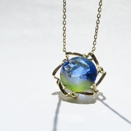 【necklace】　硝子の宝石　宇宙桜カット