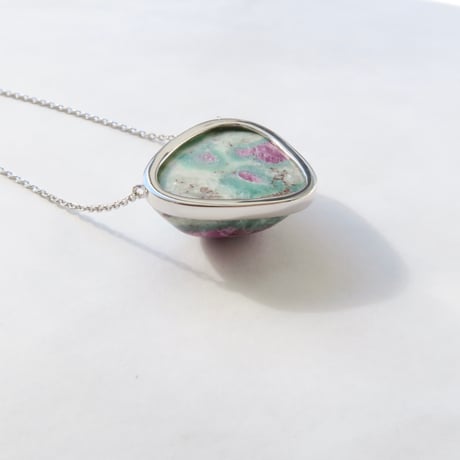 【necklace】　ルビーインフックサイト：シミズ貴石 会長カット