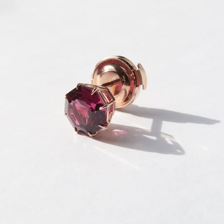 【Lapel pin】　ロードライトガーネット 8mm アトリアカット