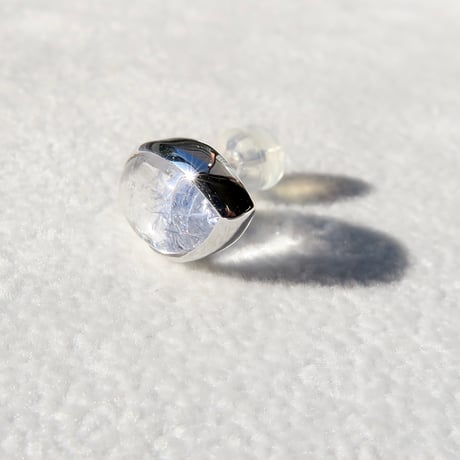 【pierced】　デュモルチェライトインクォーツ　片耳