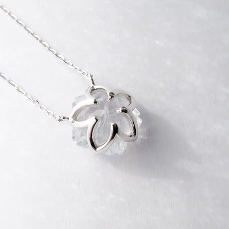 デュモルチェライトインクォーツ 10mm さくらシェイプカット necklace