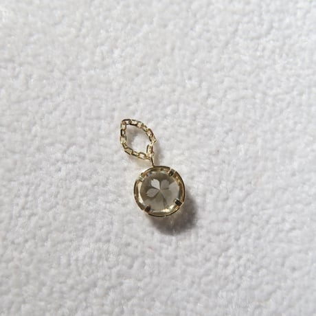 【charm】　イエロージルコン　6mm　さくらインカット