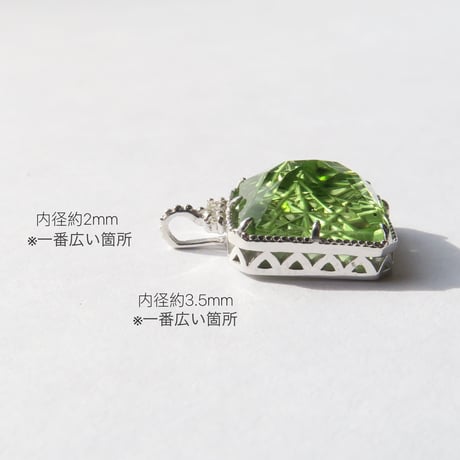 ペリドット 10×8mmオクタゴン 甲州貴石切子 charm