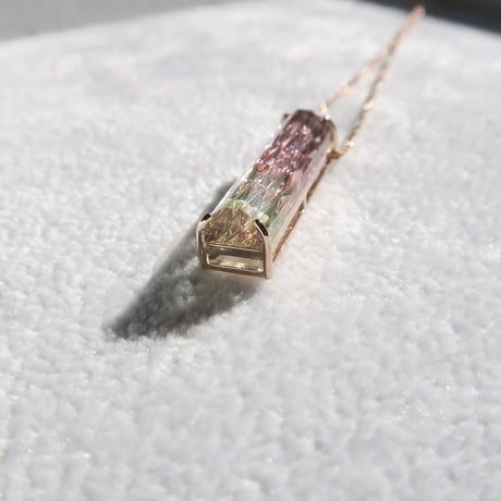 バイカラートルマリン 変則 甲州貴石切子 ネックレス