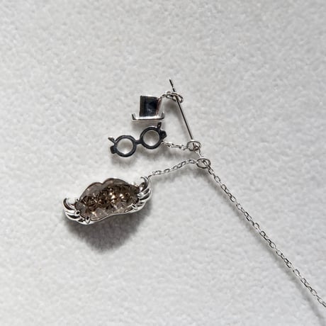 【necklace】　スモーキークォーツ　ヒゲ型　甲州貴石切子