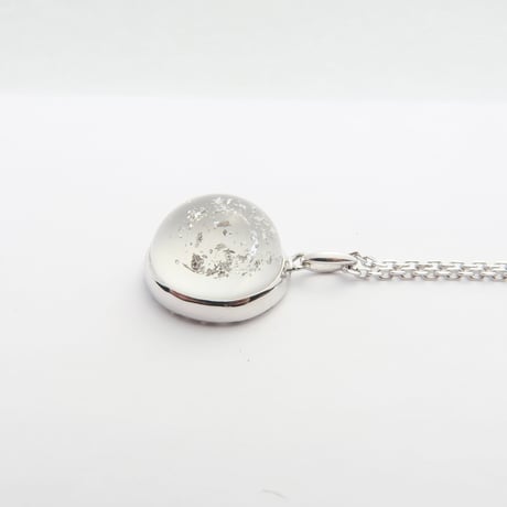 【necklace】　硝子の宝石 snow dome