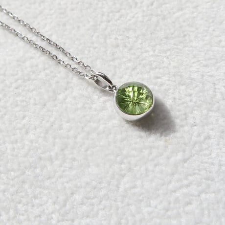 【necklace】　ペリドット　RD型　甲州貴石切子
