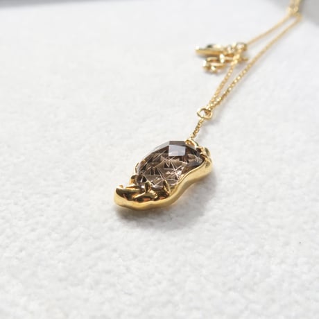 【necklace】　スモーキークォーツ　ヒゲ型　甲州貴石切子.