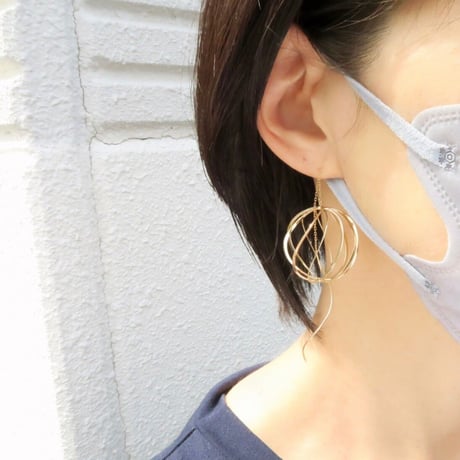 Flowing lines（P-137）pierced earrings