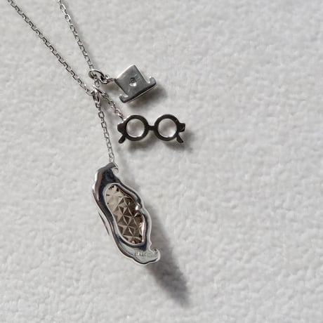 【necklace】　スモーキークォーツ　ヒゲ型　甲州貴石切子